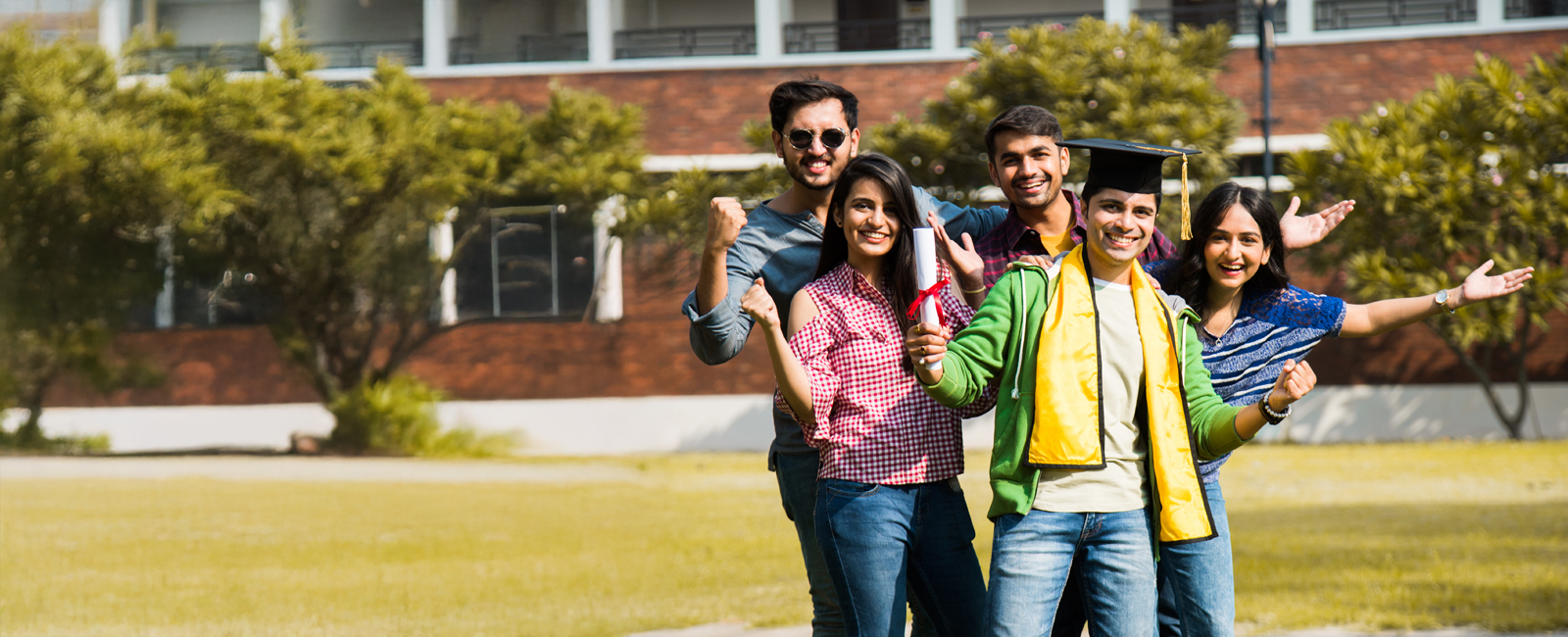 <div class='rightcap'><span>Be the architect of your intellectual Experience</span><span>Academic flexibility with Mangalam</span></div>
